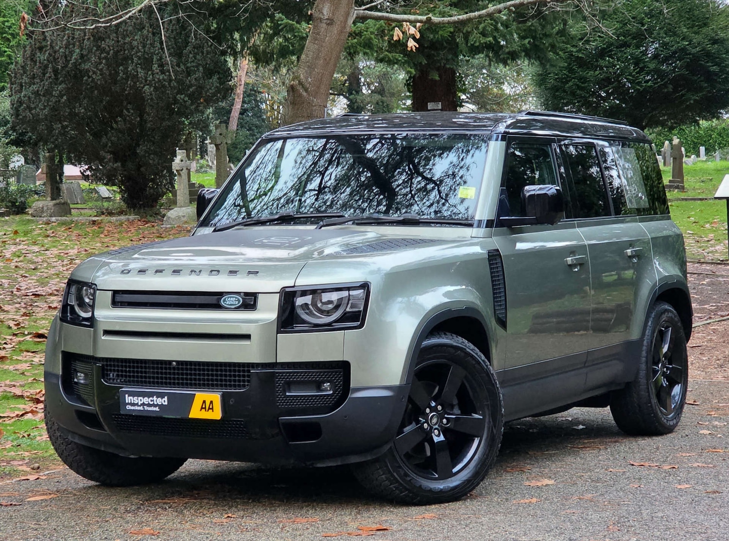 Used Land Rover Defender 2020 for sale - 76681897: Photo 2