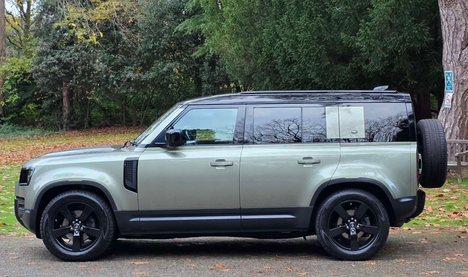 Used Land Rover Defender 2020 for sale - 76681897: Photo 3