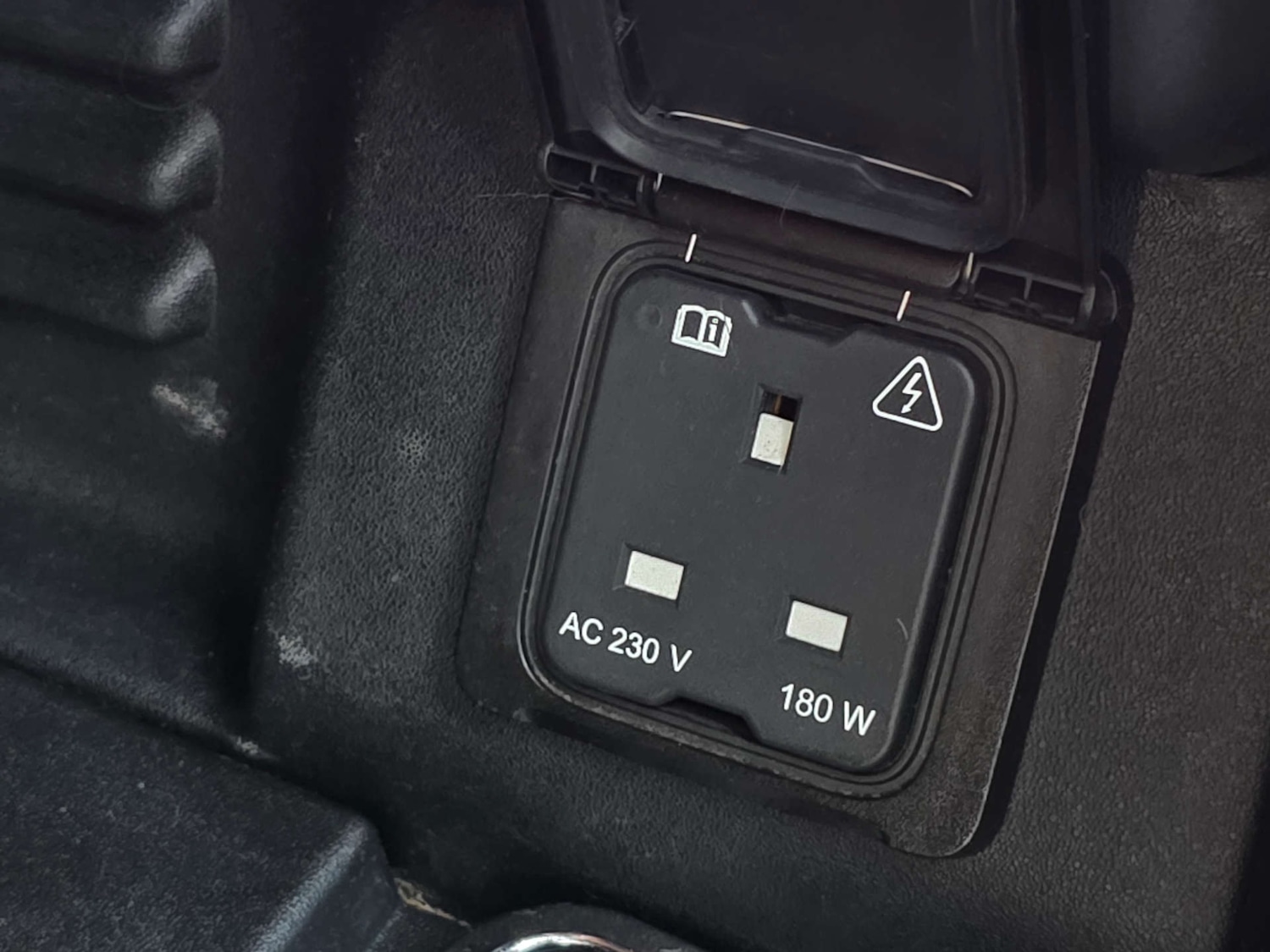 Used Land Rover Defender 2020 for sale - 76681897: Photo 42