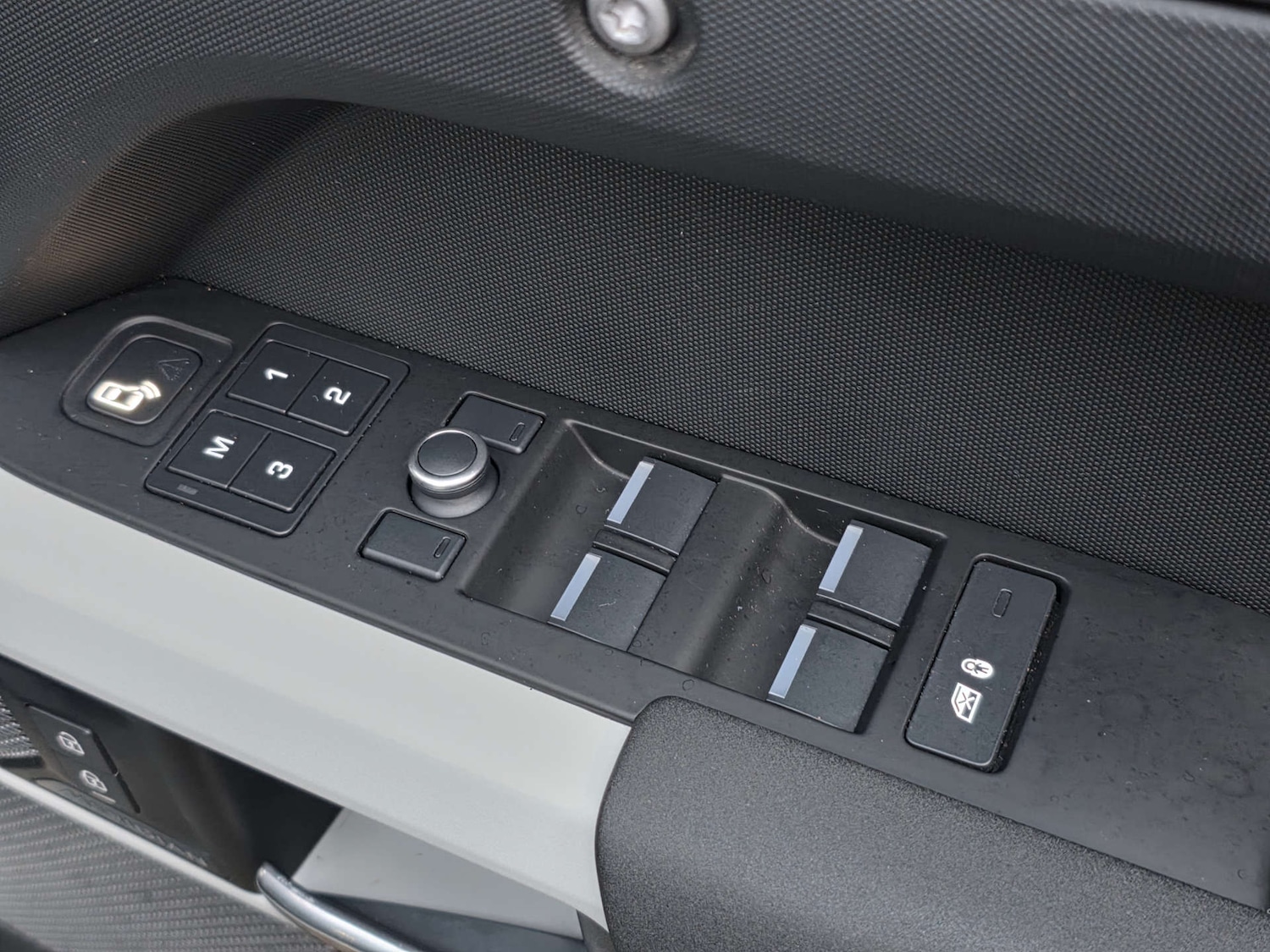 Used Land Rover Defender 2020 for sale - 76681897: Photo 43