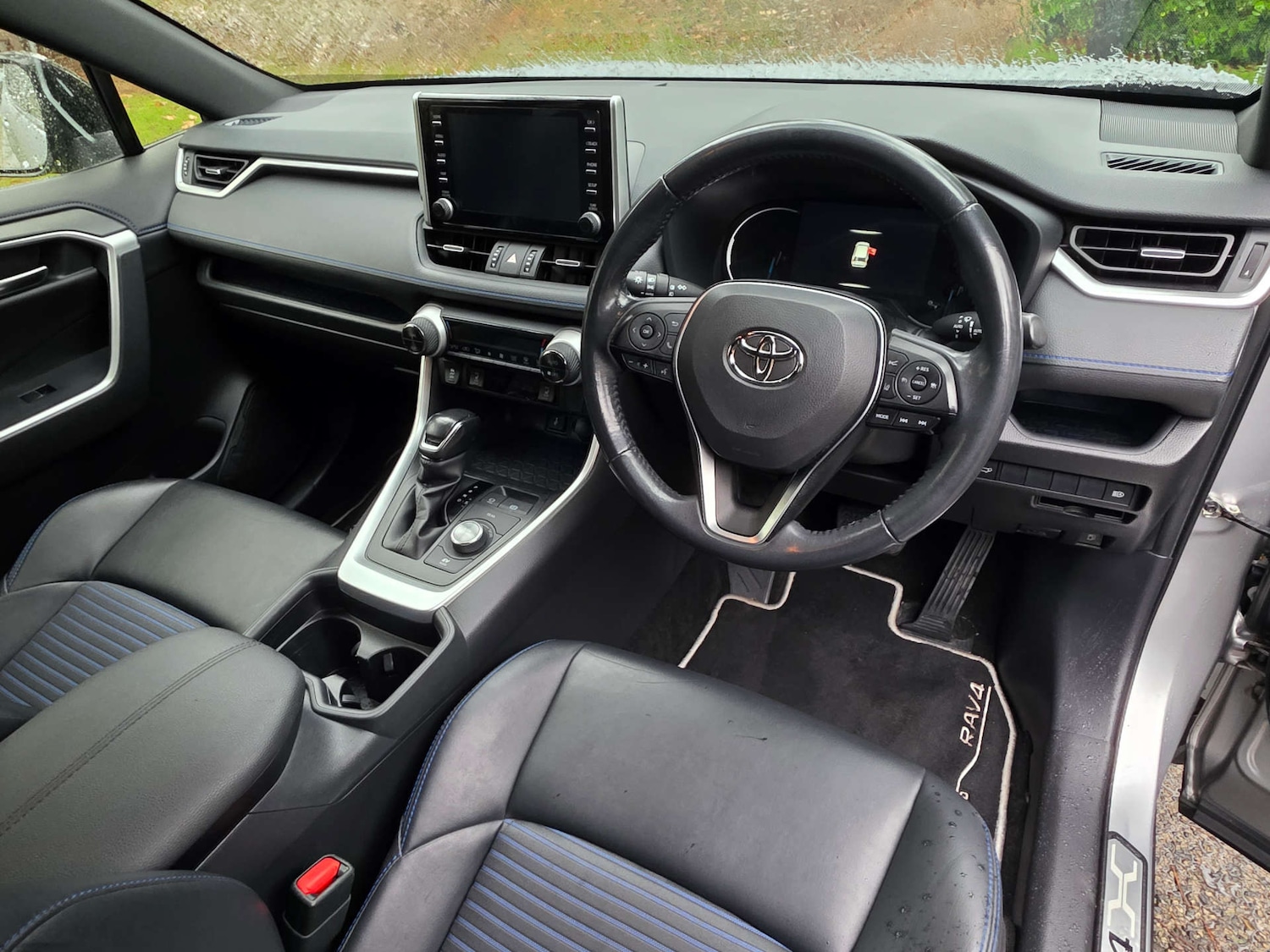 Used Toyota RAV4 2019 for sale - 76588709: Photo 11