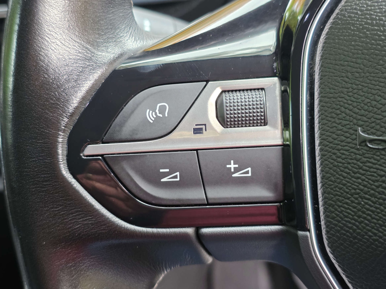 Used Peugeot 3008 2017 for sale - 76354238: Photo 35