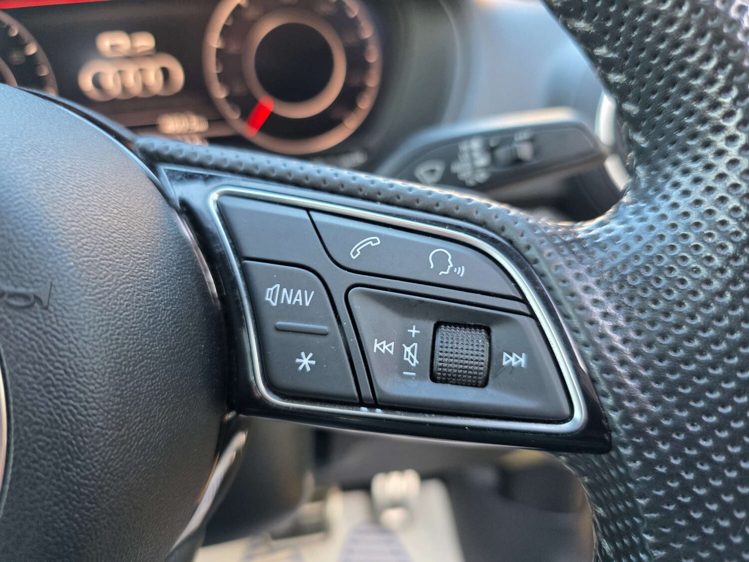 Used Audi Q2 2017 for sale - 77745407: Photo 38