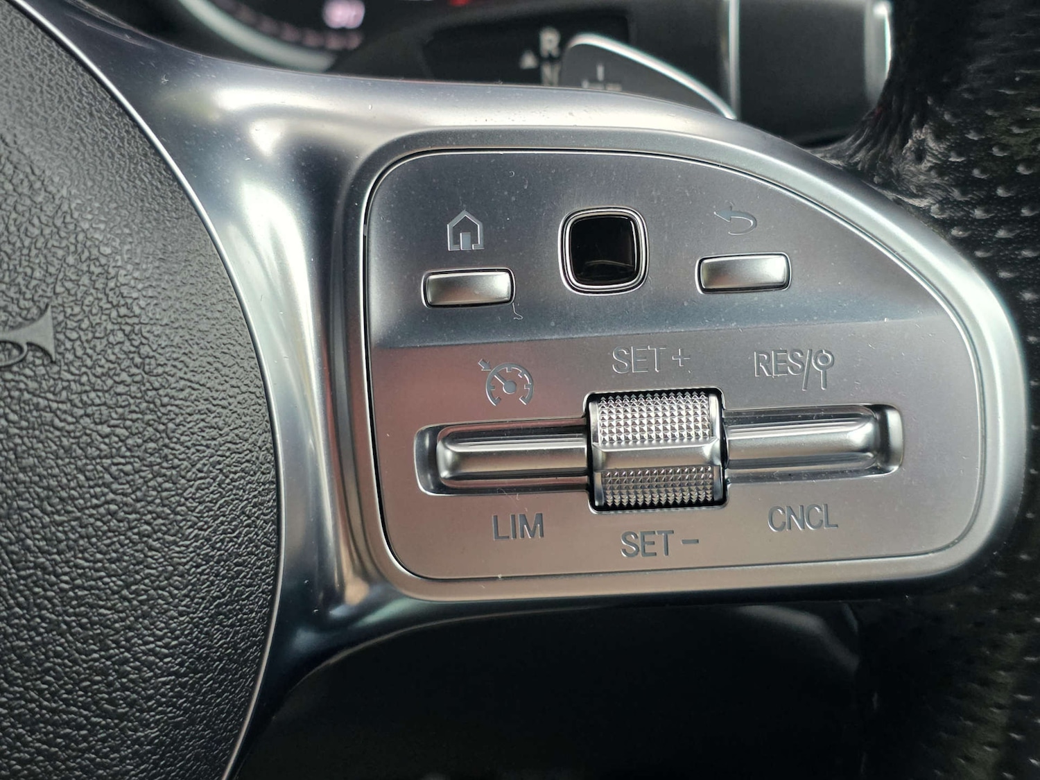 Used Mercedes-Benz GLC 2019 for sale - 76544271: Photo 34