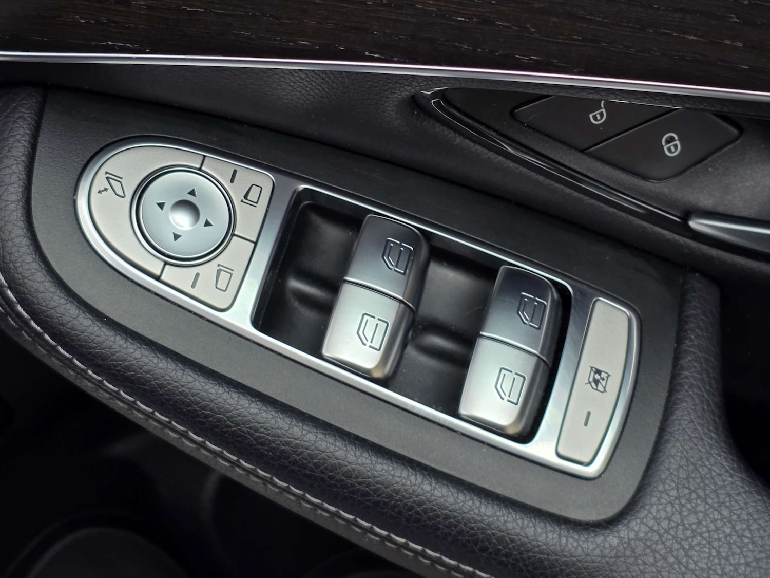 Used Mercedes-Benz GLC 2019 for sale - 76544271: Photo 40