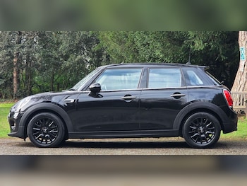 Used MINI Hatch 2018 for sale - 77621872: Photo