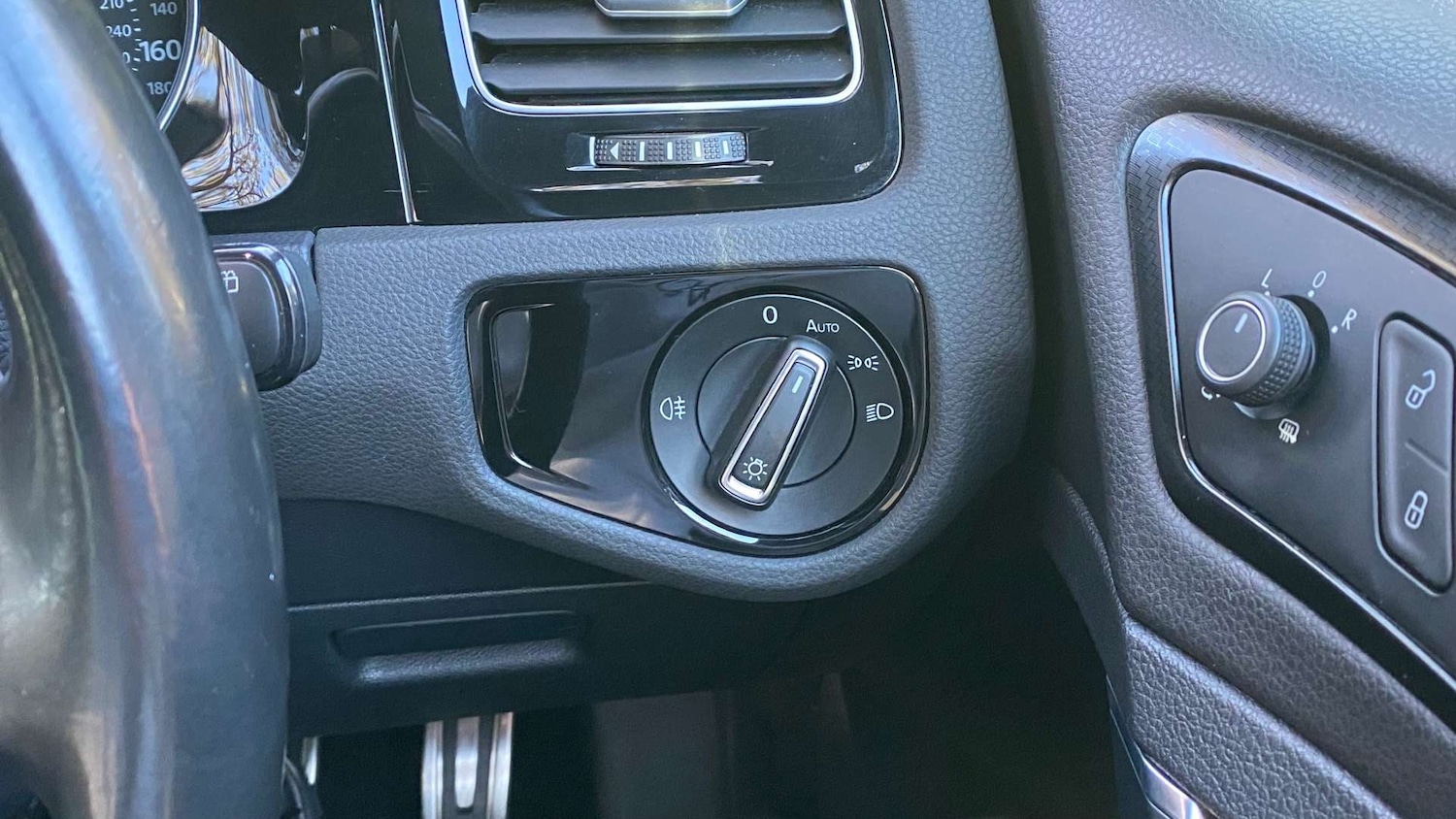 Used Volkswagen Golf 2016 for sale - 76640005: Photo 22