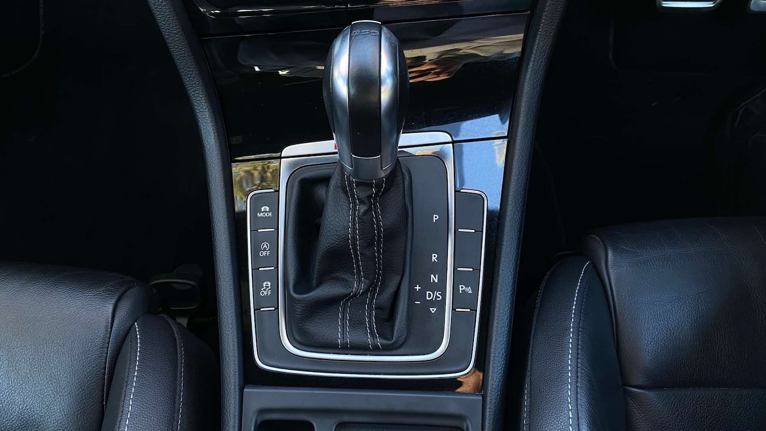 Used Volkswagen Golf 2016 for sale - 76640005: Photo 32