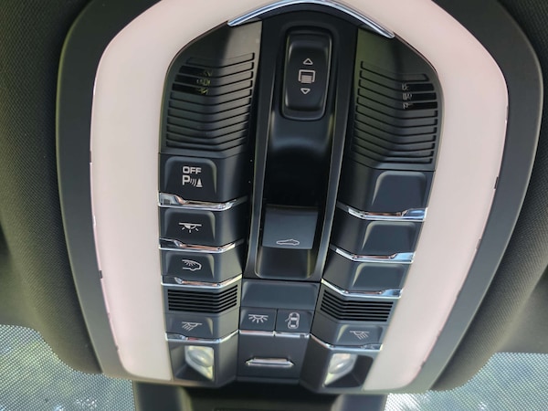 Used Porsche Macan 2017 for sale - 76253818: Photo 33