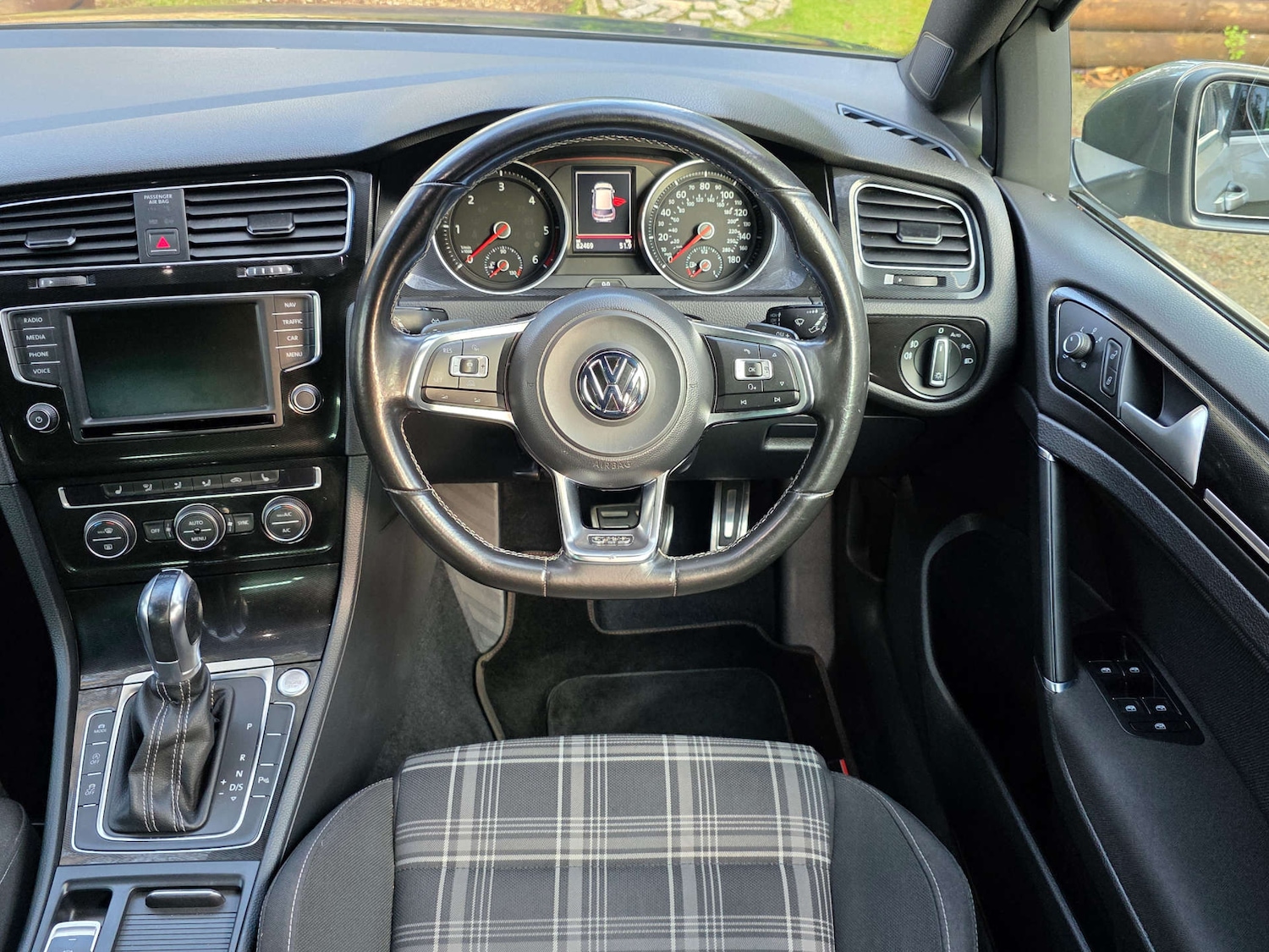 Used Volkswagen Golf 2016 for sale - 77151087: Photo 11