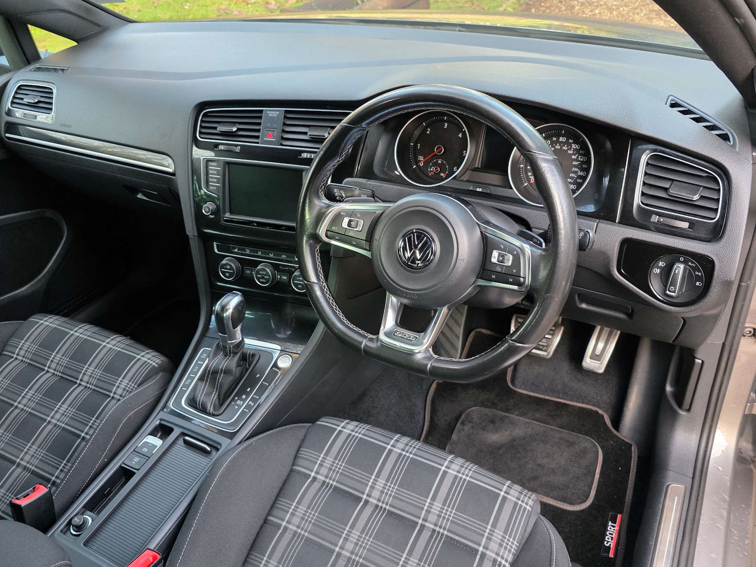 Used Volkswagen Golf 2016 for sale - 77151087: Photo 13