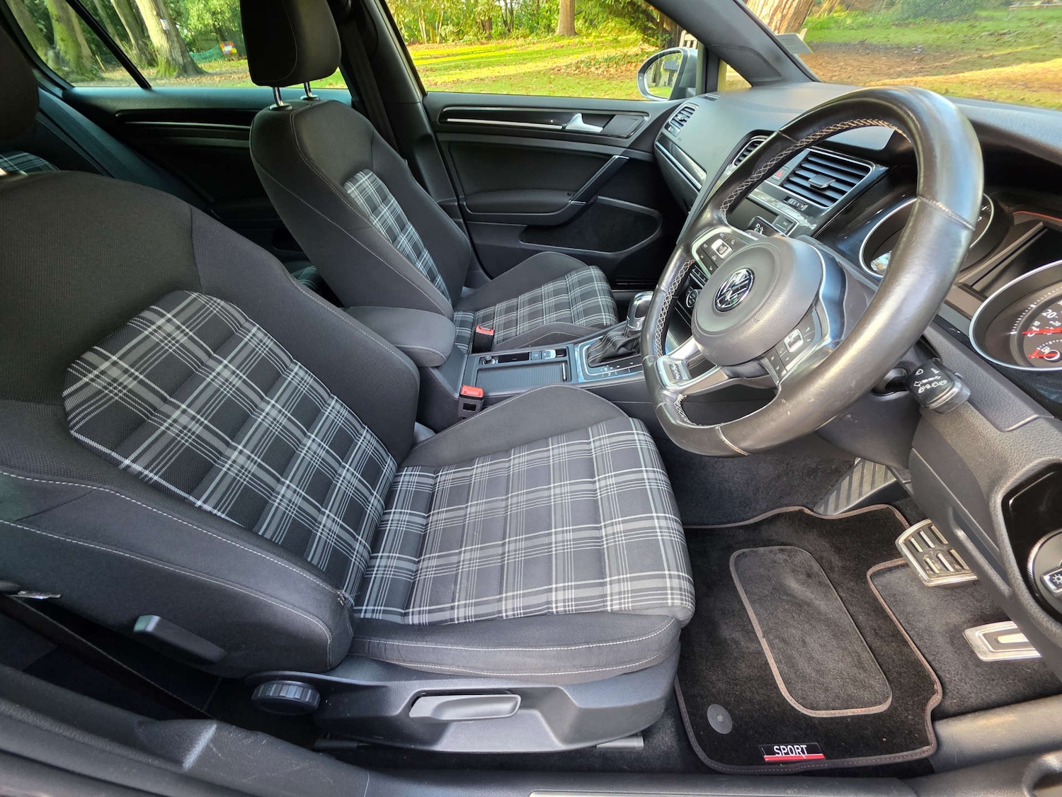 Used Volkswagen Golf 2016 for sale - 77151087: Photo 14