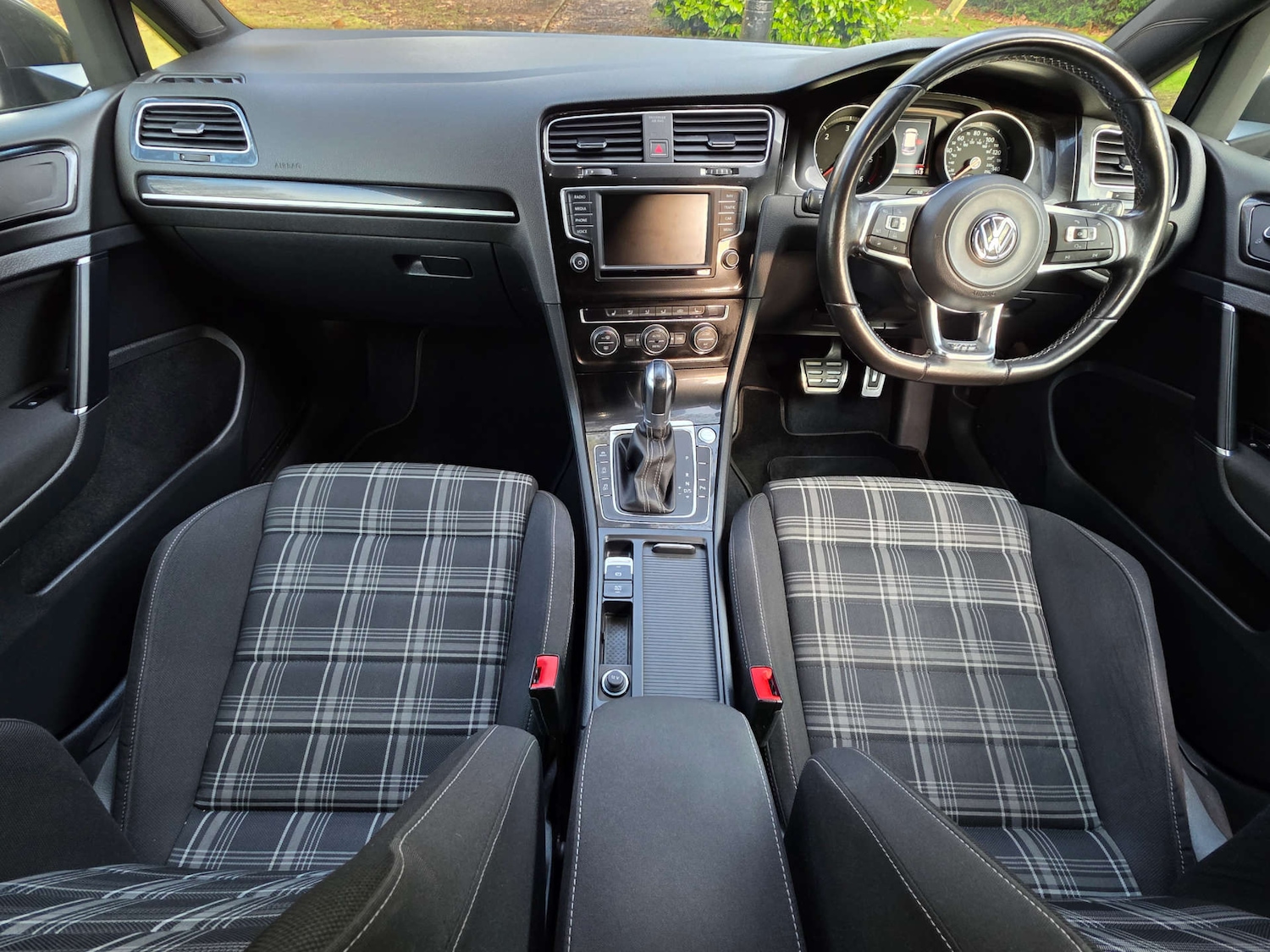 Used Volkswagen Golf 2016 for sale - 77151087: Photo 9