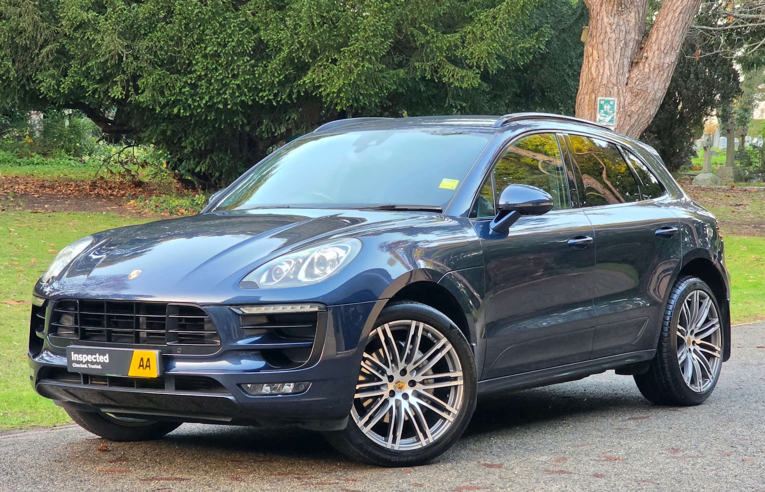 Used Porsche Macan 2015 for sale - 76894461: Photo 2