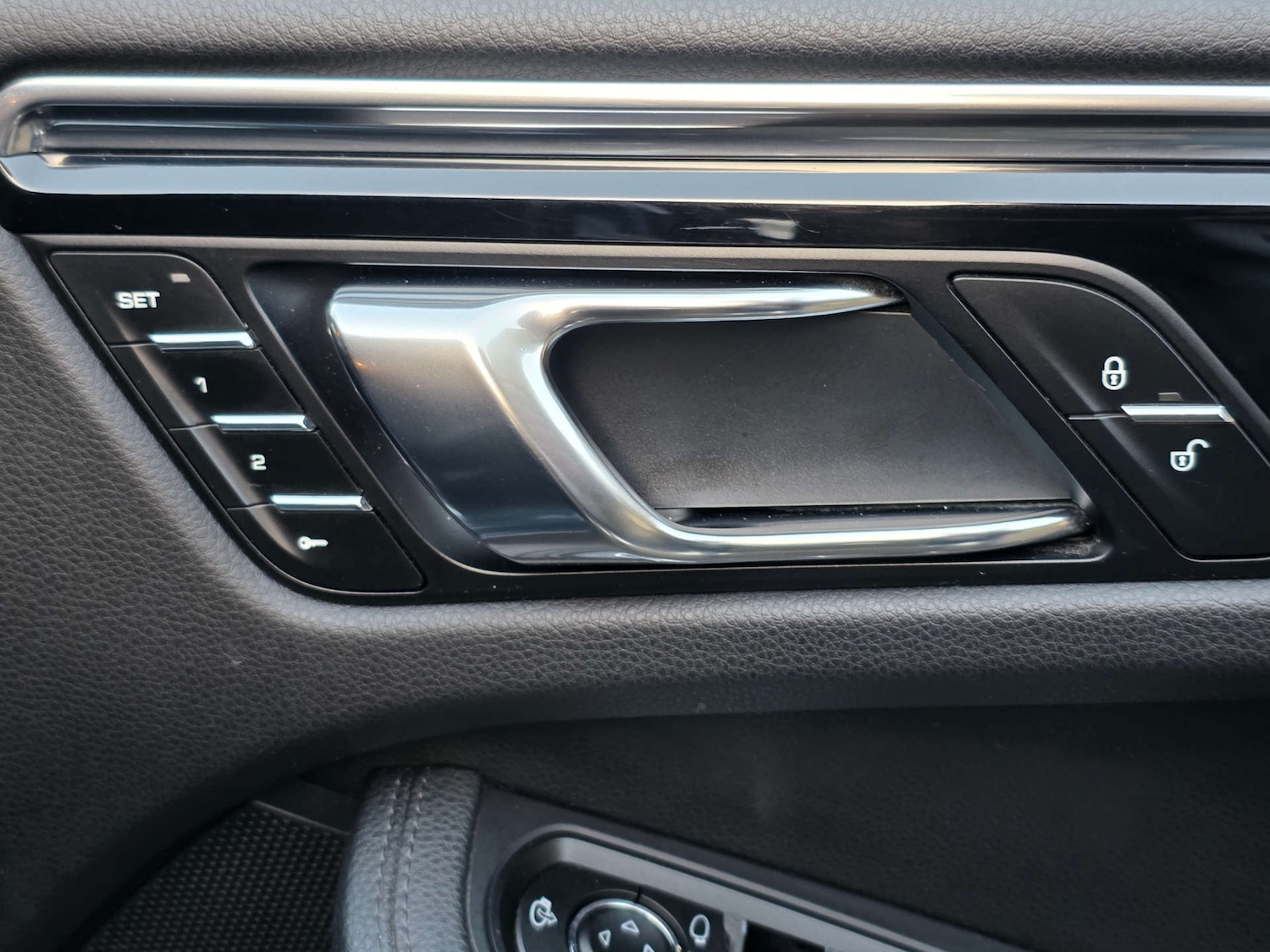 Used Porsche Macan 2015 for sale - 76894461: Photo 44