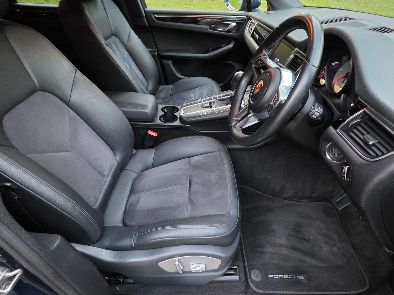 Used Porsche Macan 2015 for sale - 76985167: Photo 33