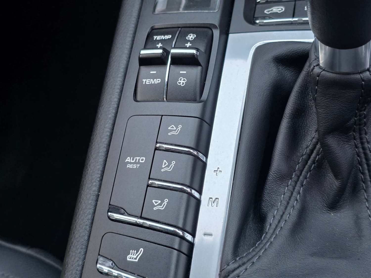 Used Porsche Macan 2015 for sale - 76985167: Photo 35