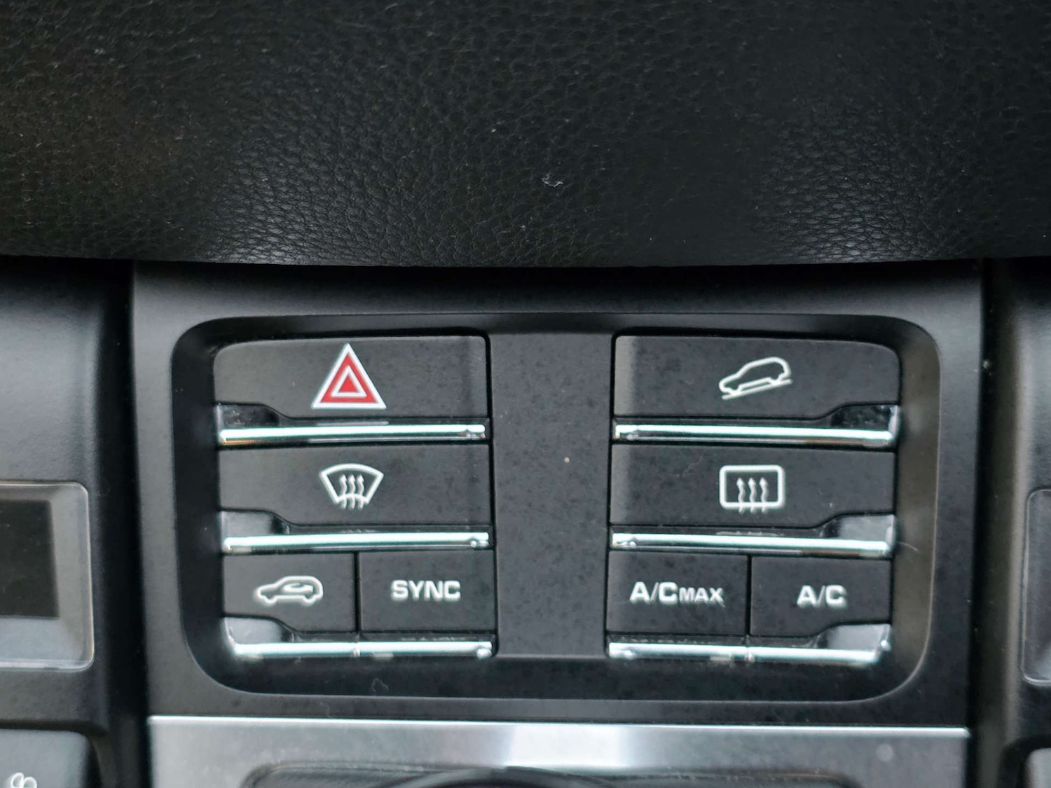 Used Porsche Macan 2015 for sale - 76985167: Photo 38