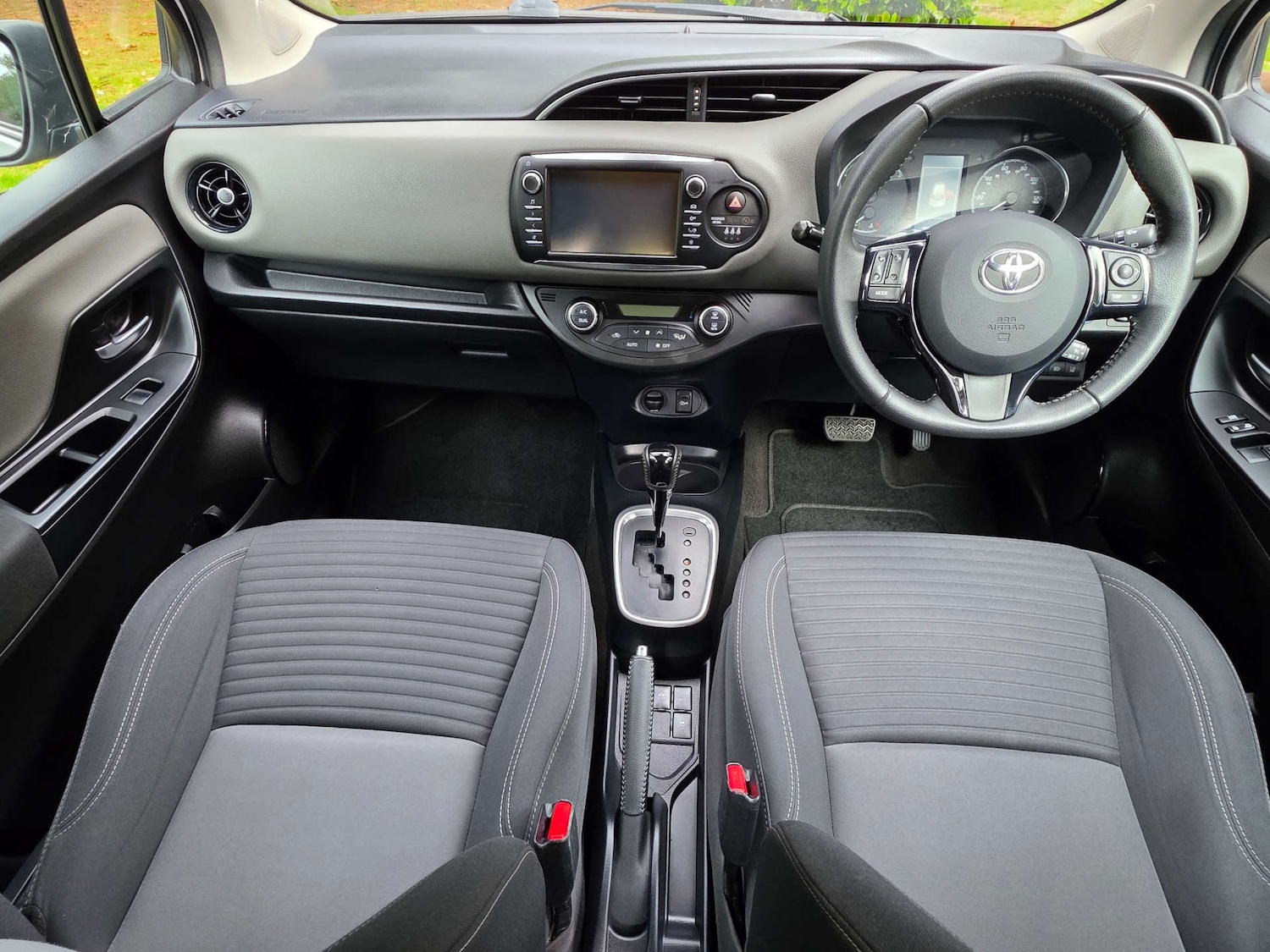 Used Toyota Yaris 2018 for sale - 76422510: Photo 10