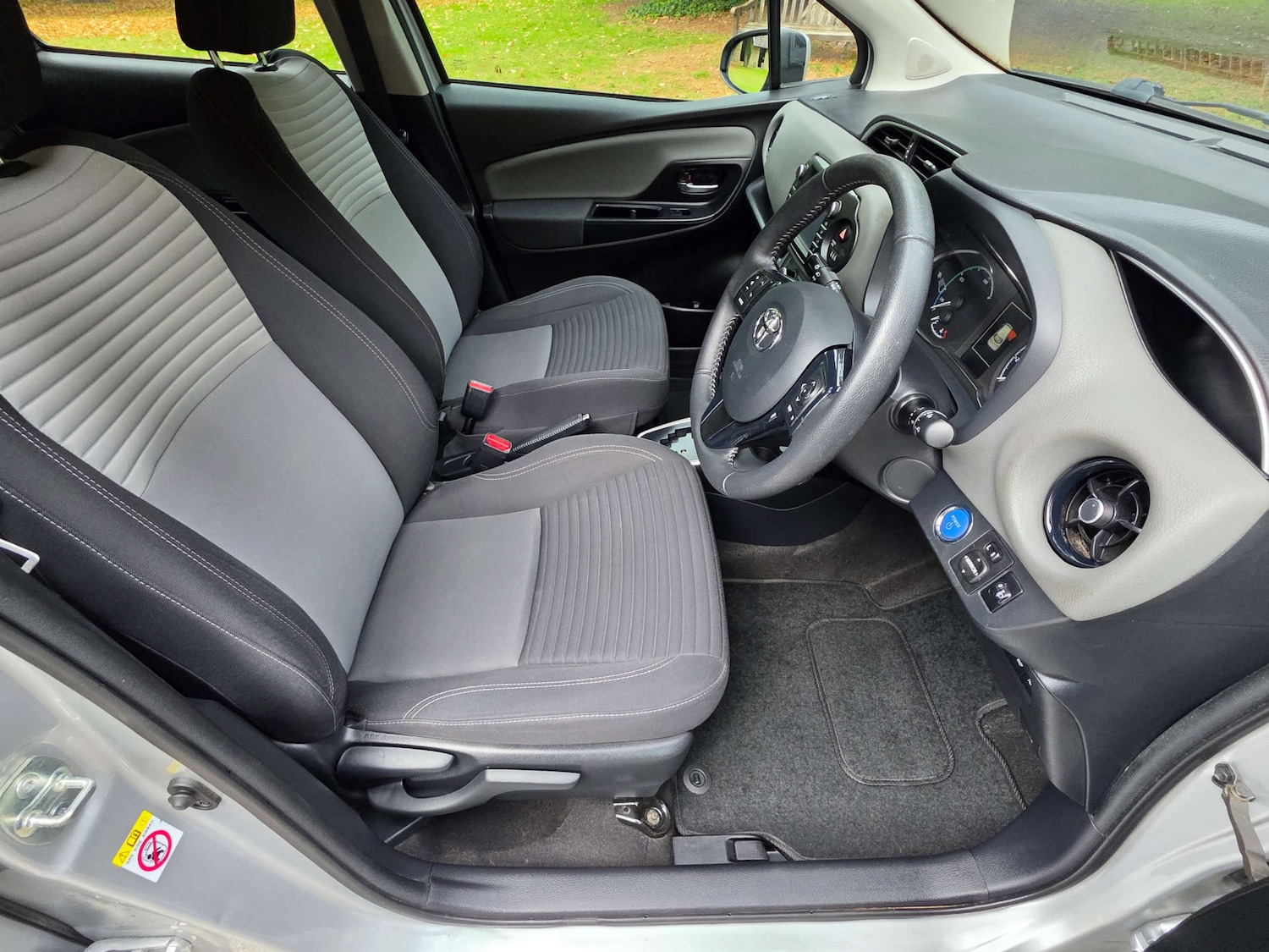 Used Toyota Yaris 2018 for sale - 76422510: Photo 13