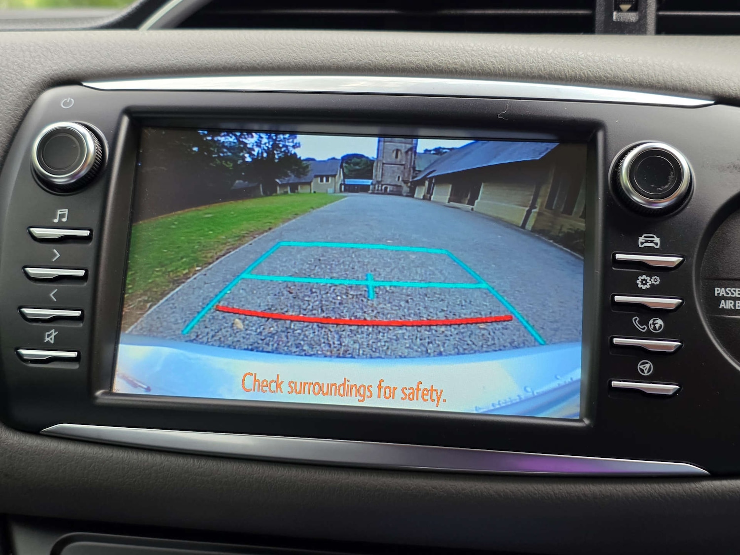 Used Toyota Yaris 2018 for sale - 76422510: Photo 16