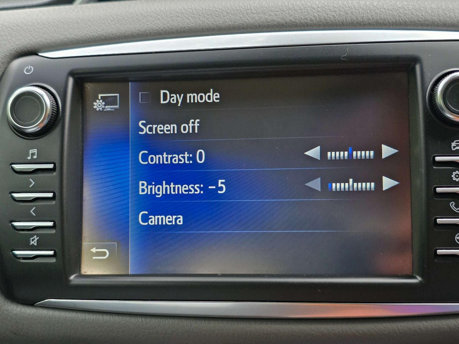 Used Toyota Yaris 2018 for sale - 76422510: Photo 21