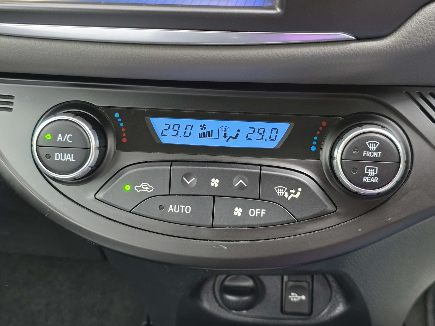 Used Toyota Yaris 2018 for sale - 76422510: Photo 28