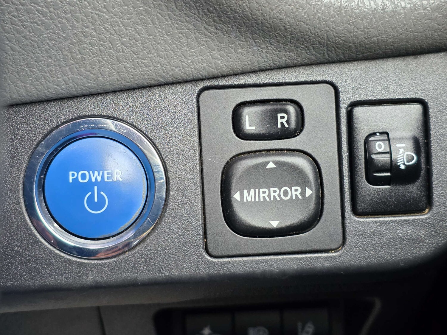 Used Toyota Yaris 2018 for sale - 76422510: Photo 32