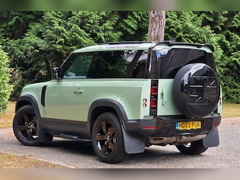Used Land Rover Defender 2023 for sale - 75830369: Photo