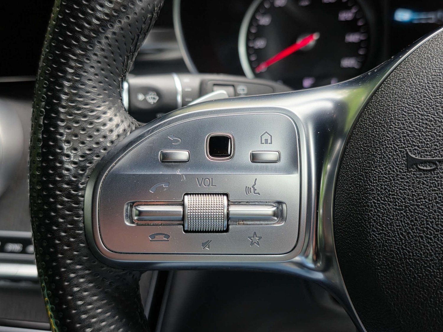 Used Mercedes-Benz GLC 2020 for sale - 76220604: Photo 38