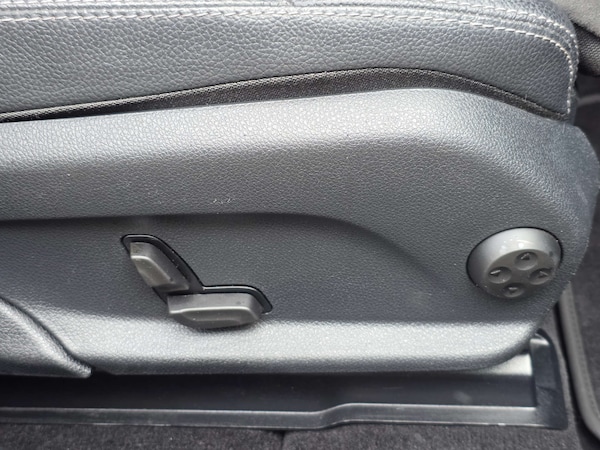 Used Mercedes-Benz GLC 2020 for sale - 76220604: Photo 64