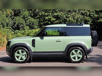 Used Land Rover Defender 2023 for sale - 75406940: Photo