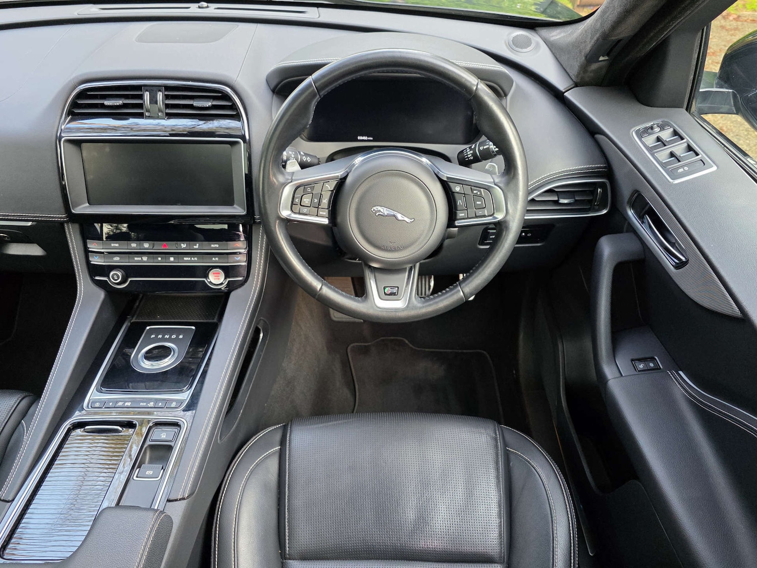 Used Jaguar F-Pace 2019 for sale - 77105767: Photo 10