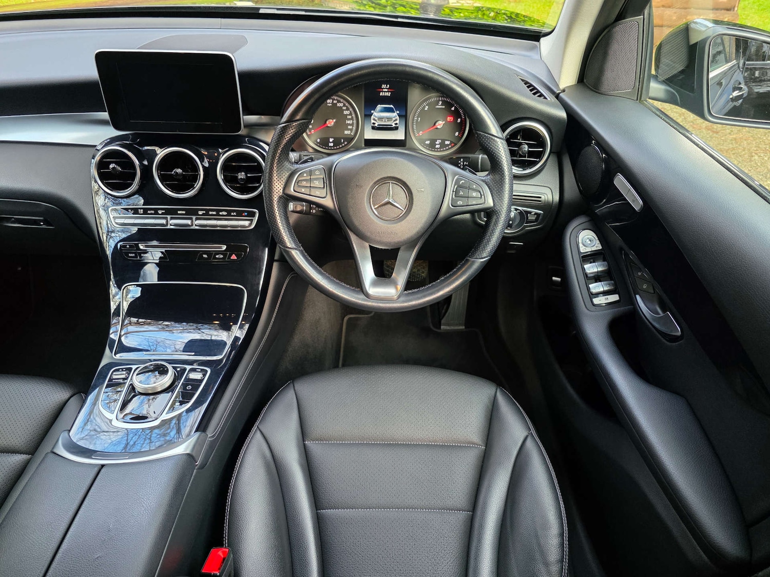 Used Mercedes-Benz GLC 2018 for sale - 76985172: Photo 10