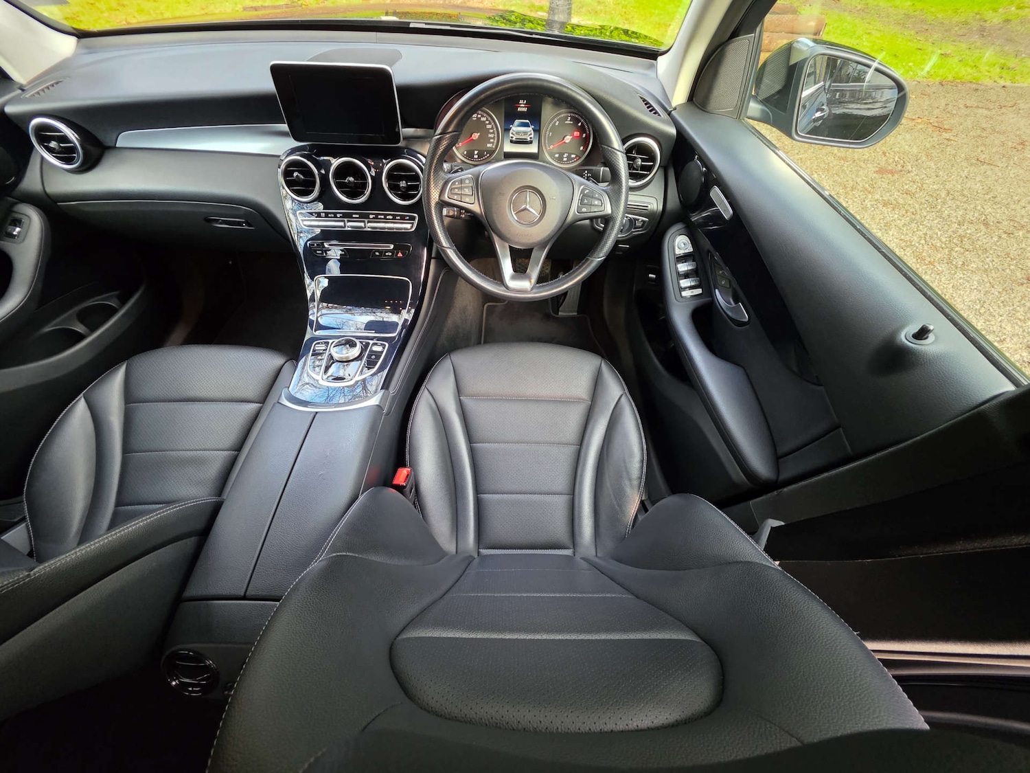 Used Mercedes-Benz GLC 2018 for sale - 76985172: Photo 35