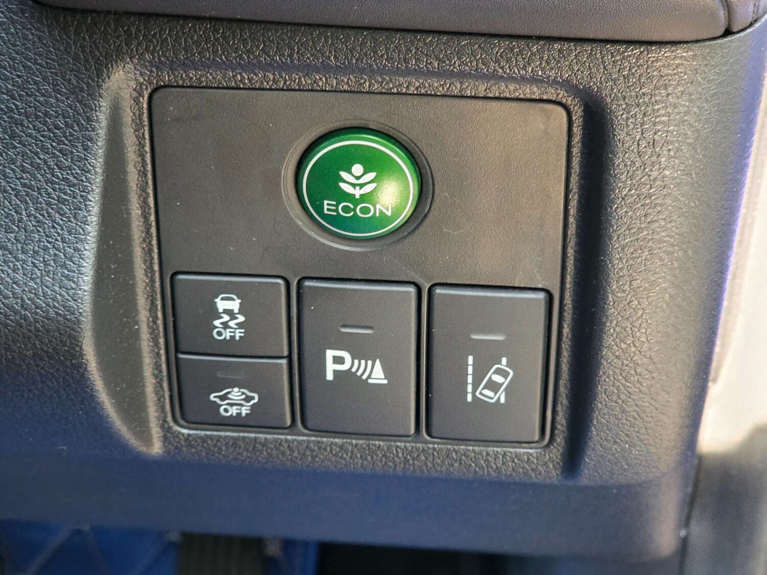 Used Honda HR-V 2015 for sale - 76556001: Photo 41