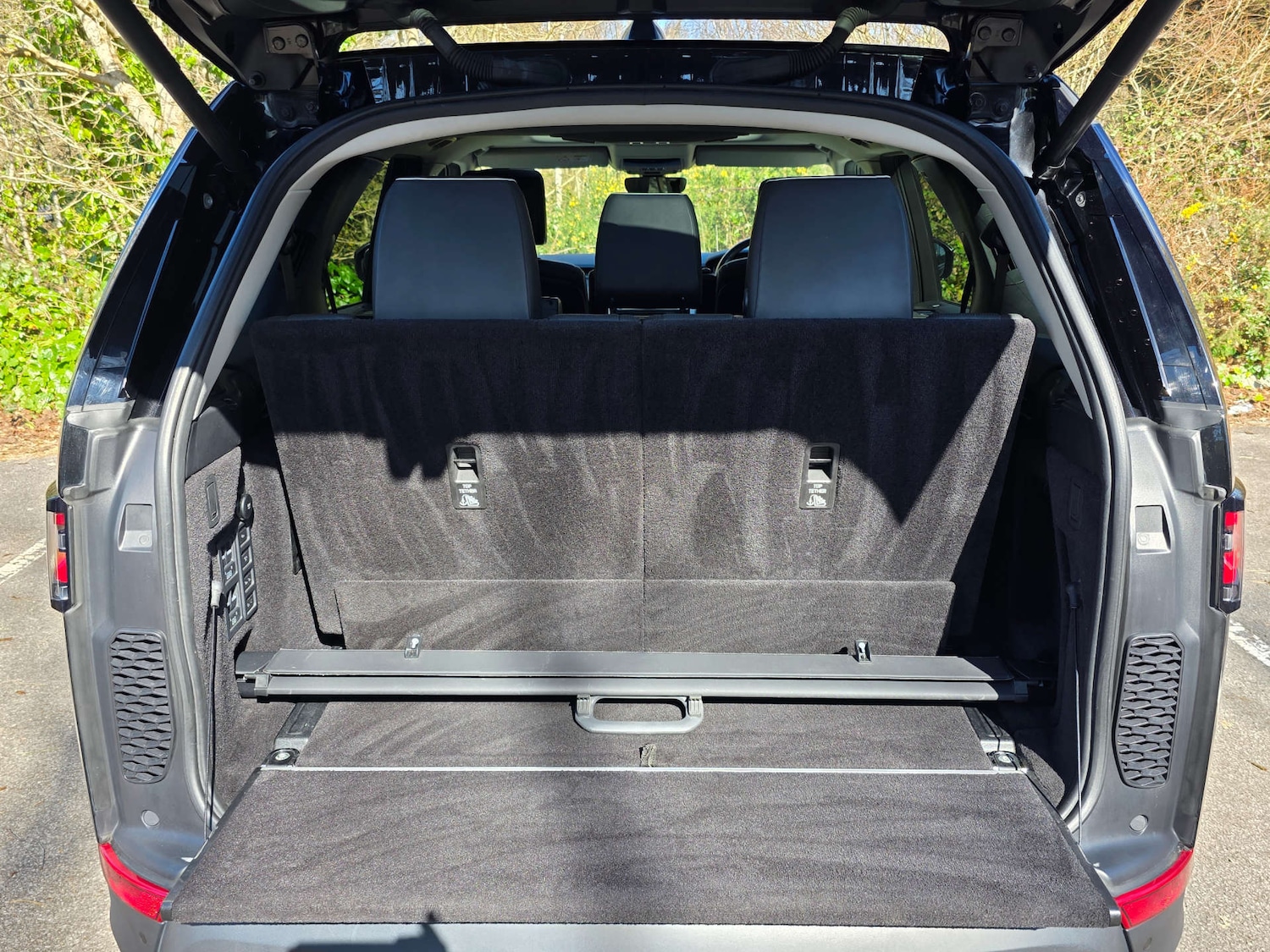 Used Land Rover Discovery 2020 for sale - 77916391: Photo 25