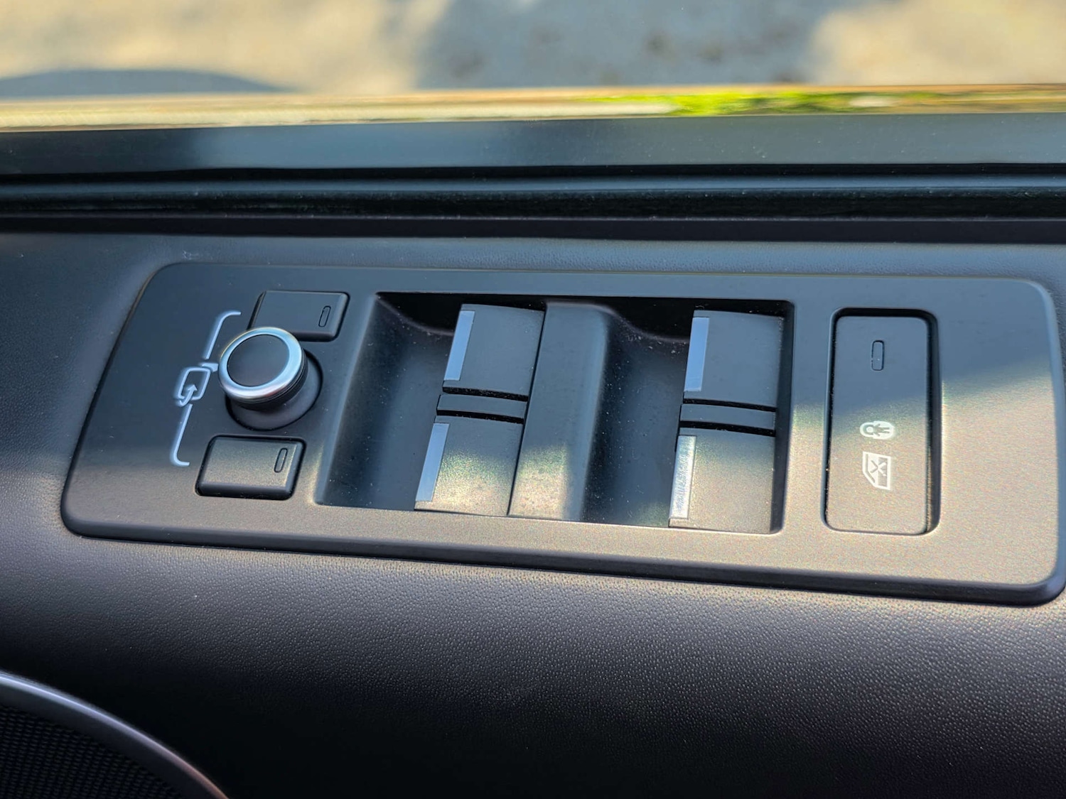 Used Land Rover Discovery 2020 for sale - 77916391: Photo 53