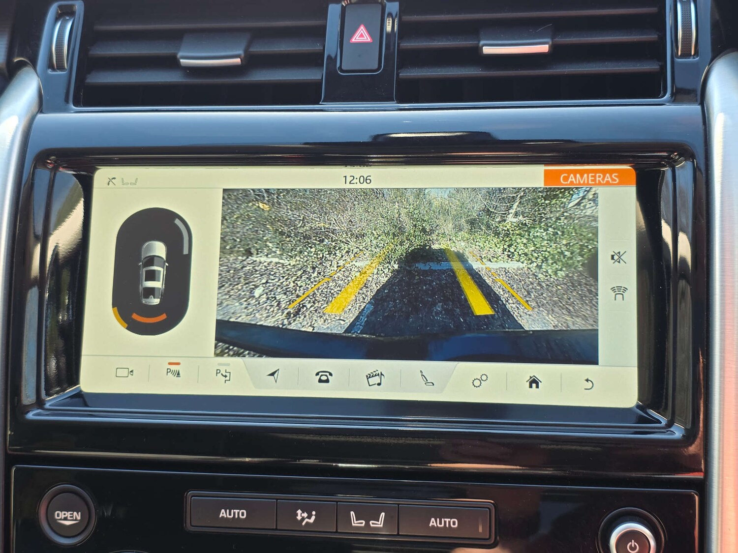 Used Land Rover Discovery 2020 for sale - 77916391: Photo 72