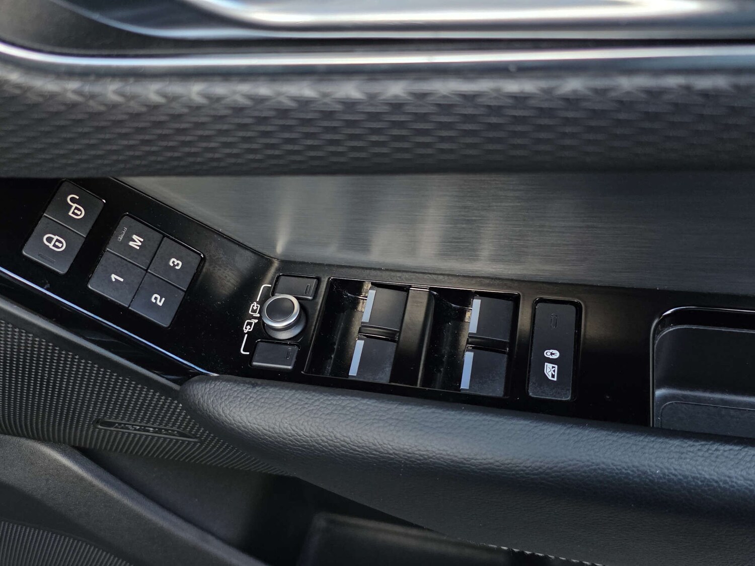 Used Land Rover Range Rover Velar 2019 for sale - 78016396: Photo 42