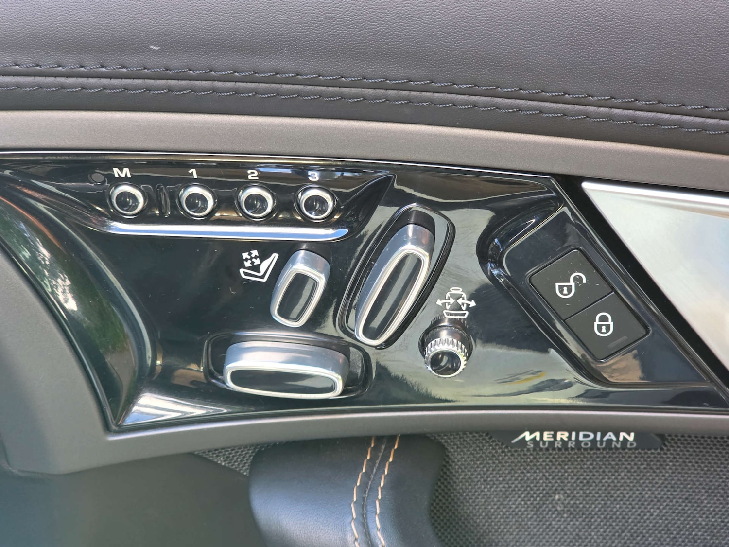 Used Jaguar F-Type 2014 for sale - 77494137: Photo 16