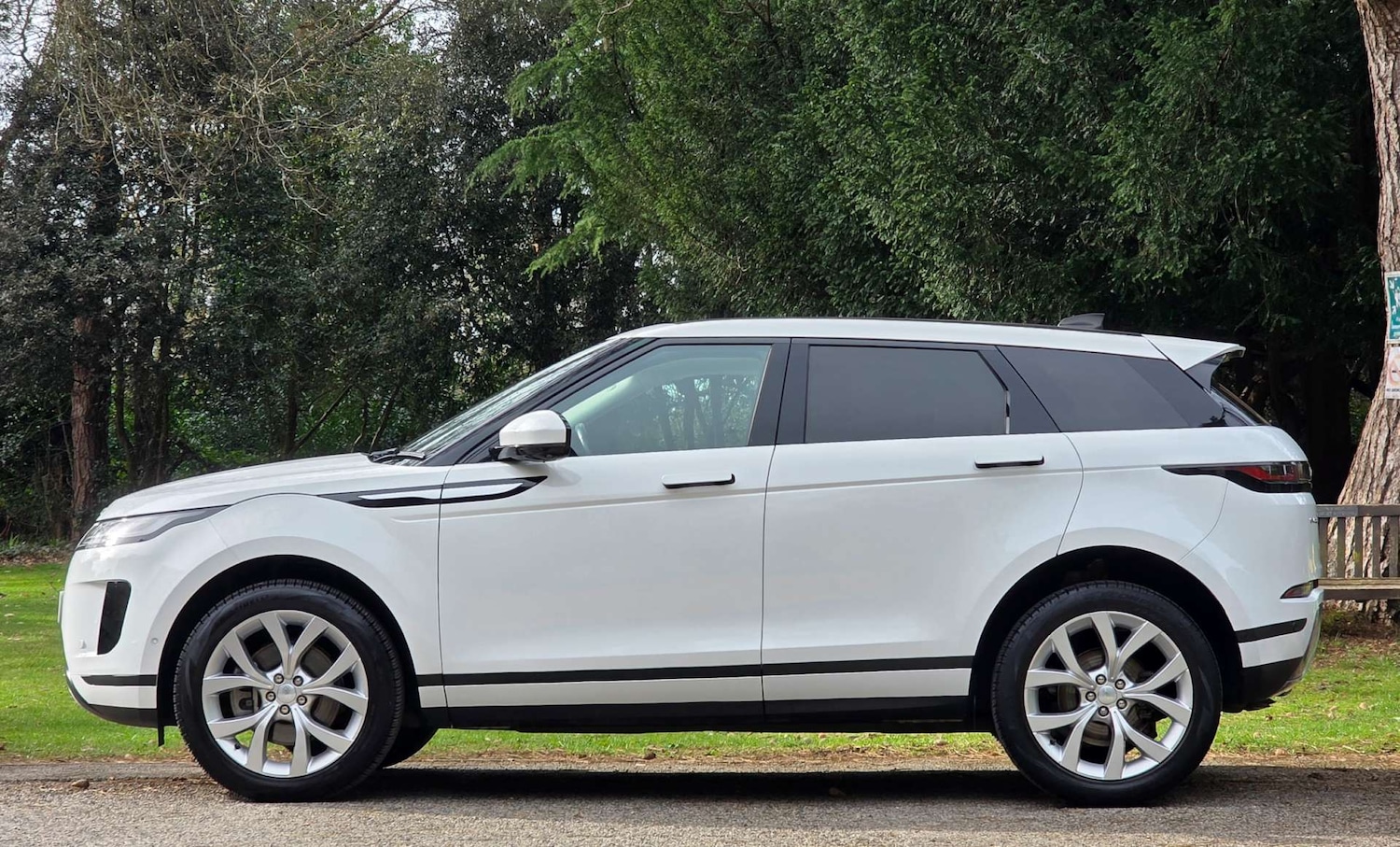 Used Land Rover Range Rover Evoque 2021 for sale - 77872484: Photo 2