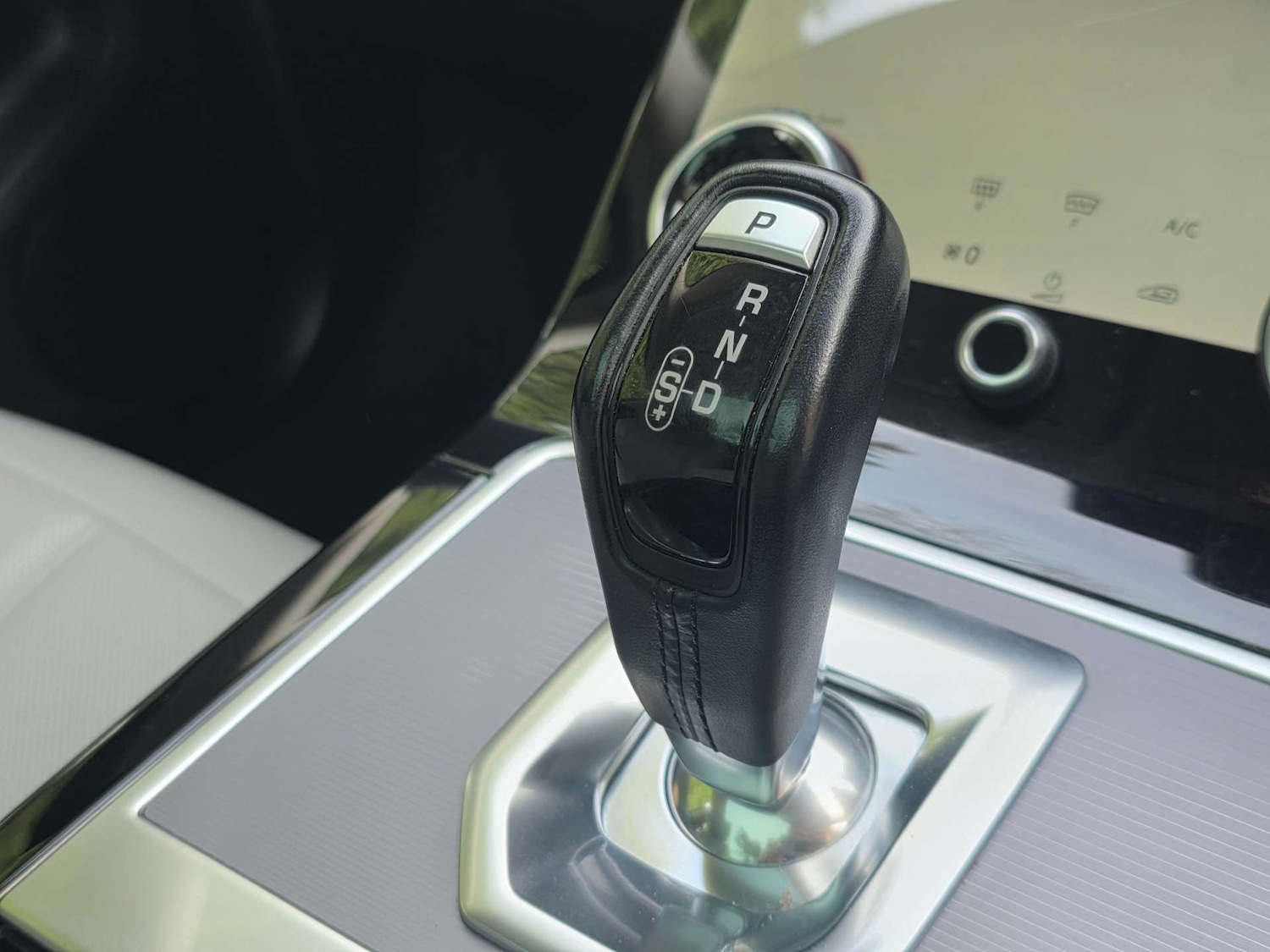 Used Land Rover Range Rover Evoque 2021 for sale - 77872484: Photo 37