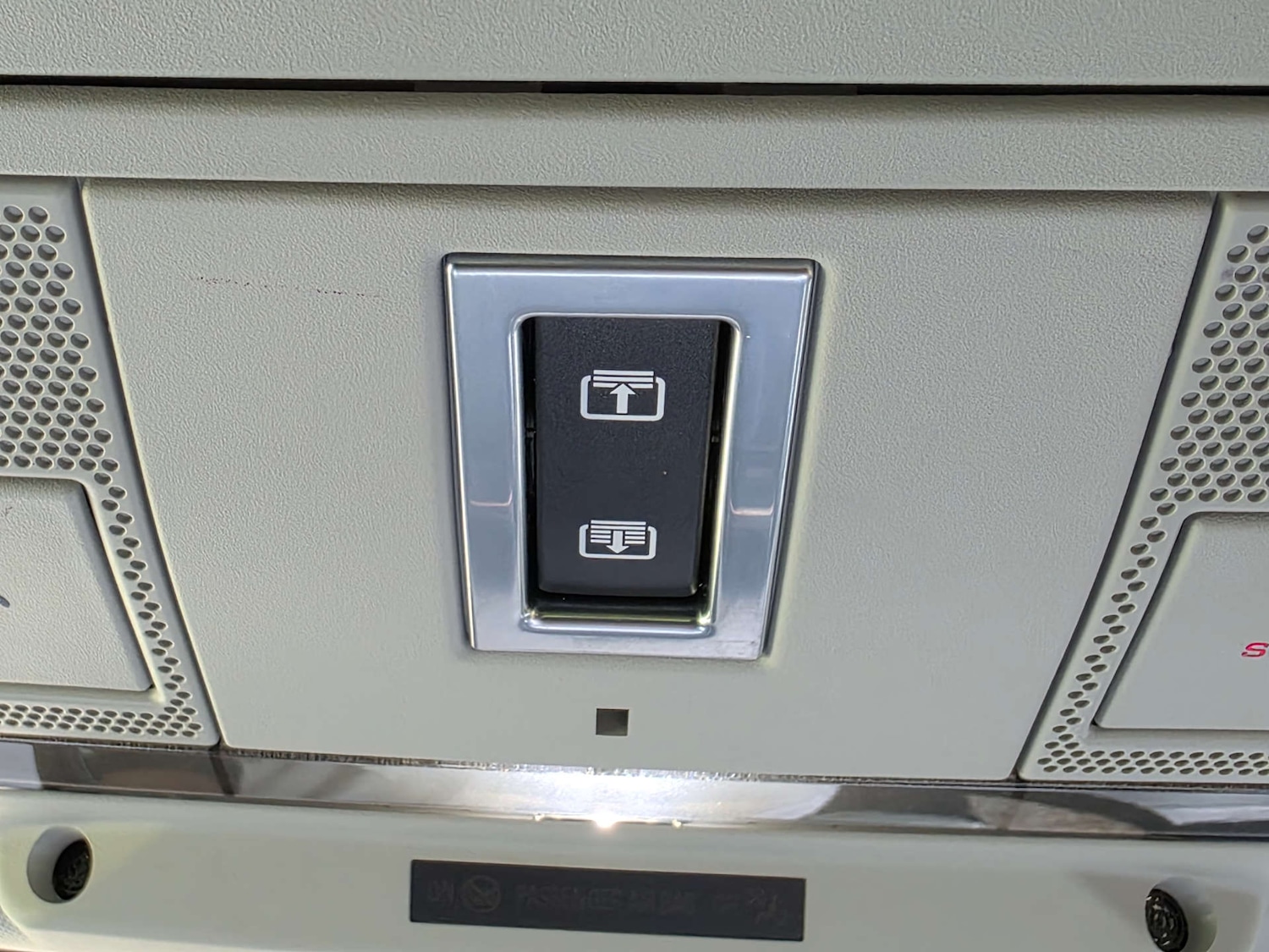 Used Land Rover Discovery Sport 2017 for sale - 76531549: Photo 16