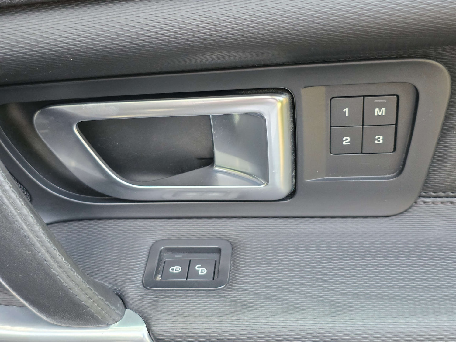 Used Land Rover Discovery Sport 2017 for sale - 76531549: Photo 50