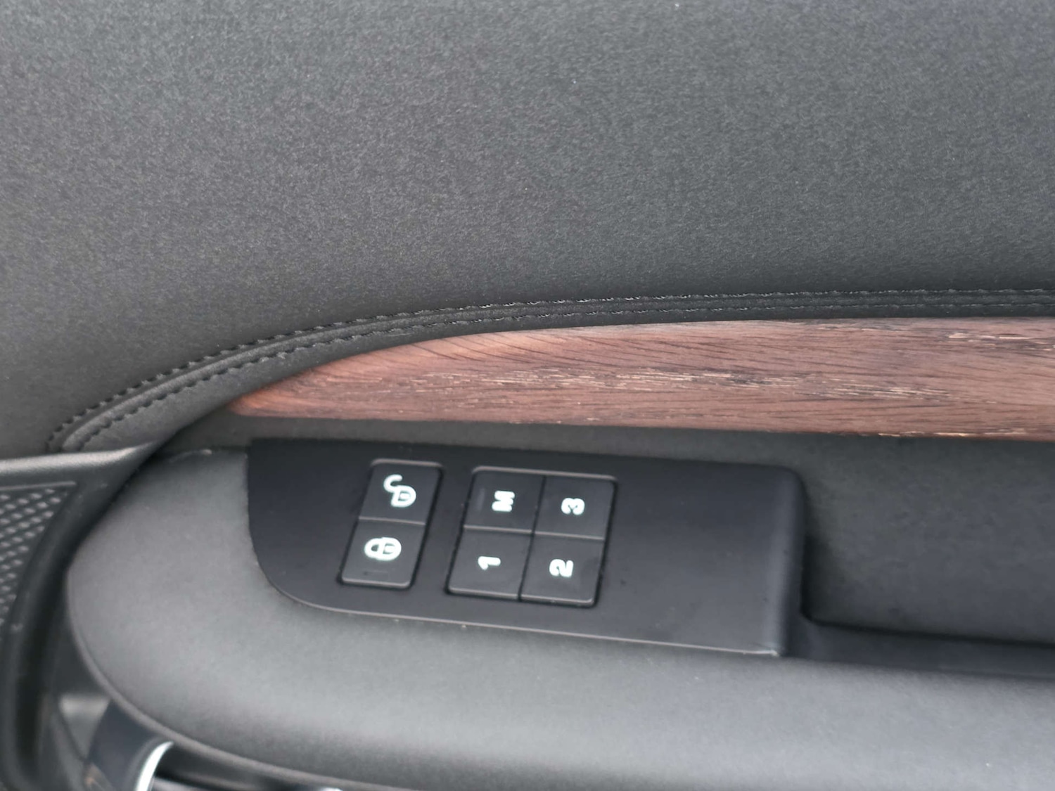 Used Land Rover Discovery 2019 for sale - 77025215: Photo 43