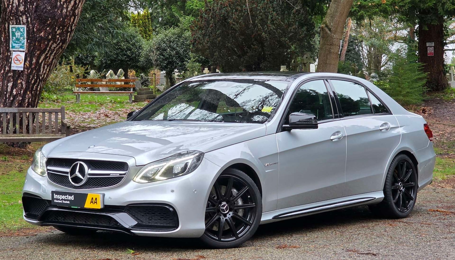 Used Mercedes-Benz E Class 2015 for sale - 76985157: Photo 2