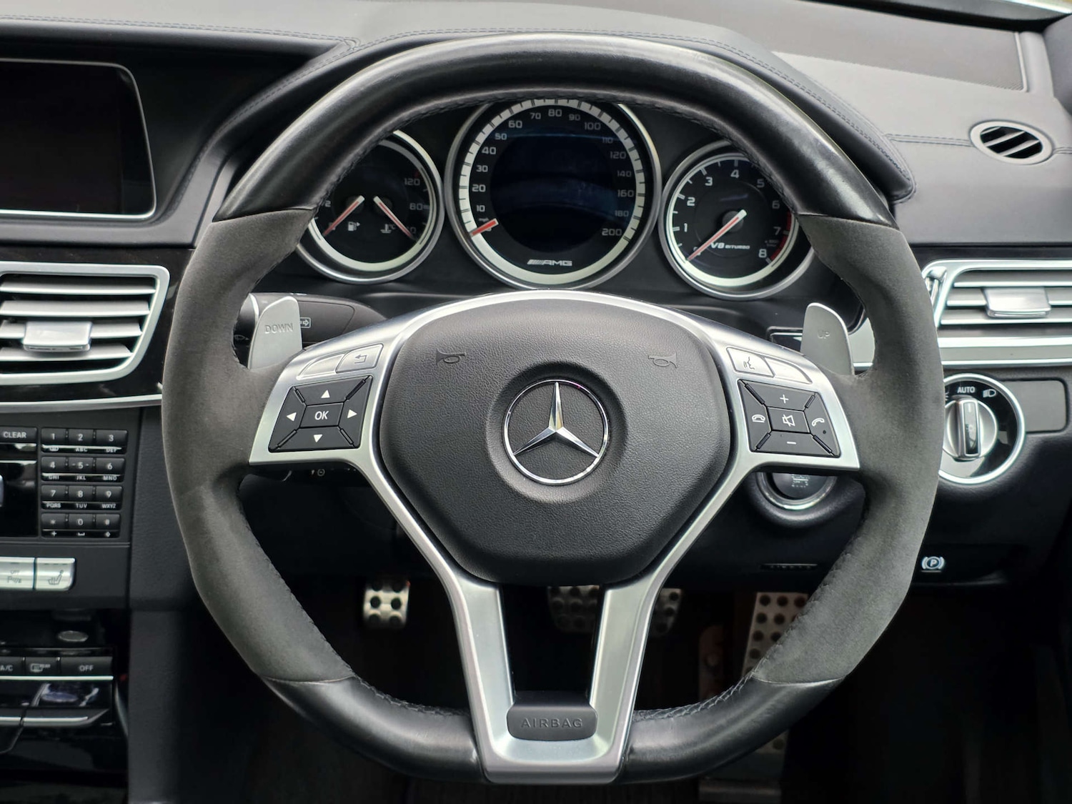 Used Mercedes-Benz E Class 2015 for sale - 76985157: Photo 42