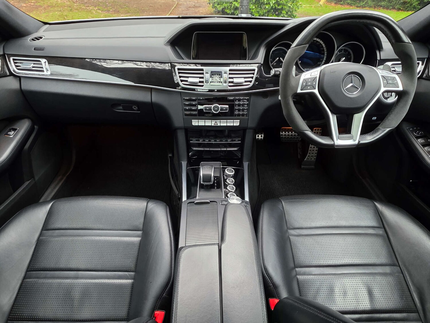 Used Mercedes-Benz E Class 2015 for sale - 76985157: Photo 43