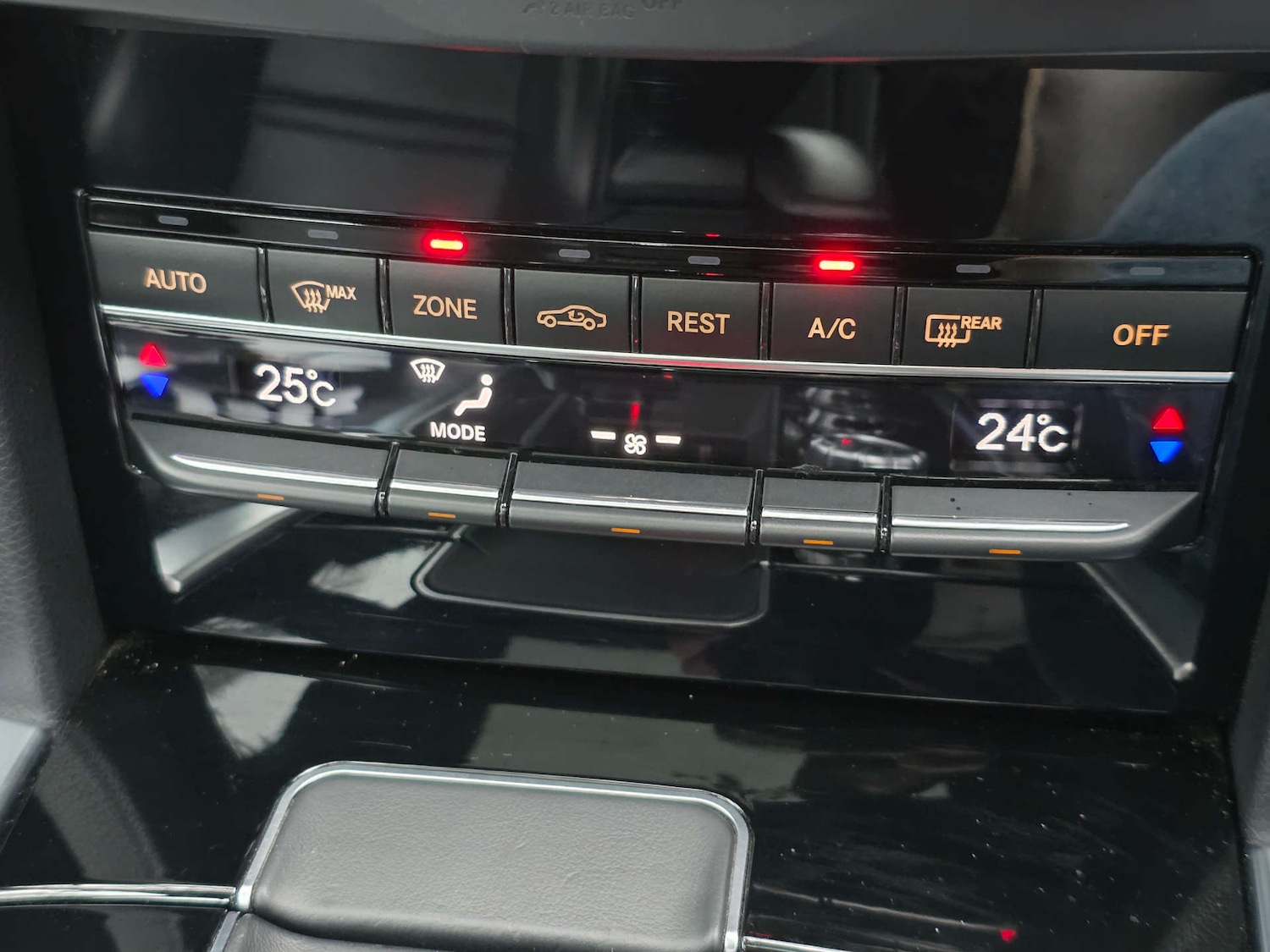 Used Mercedes-Benz E Class 2015 for sale - 76985157: Photo 49